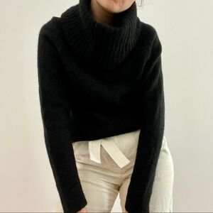 Peak Performance black knitted turtleneck -  XS